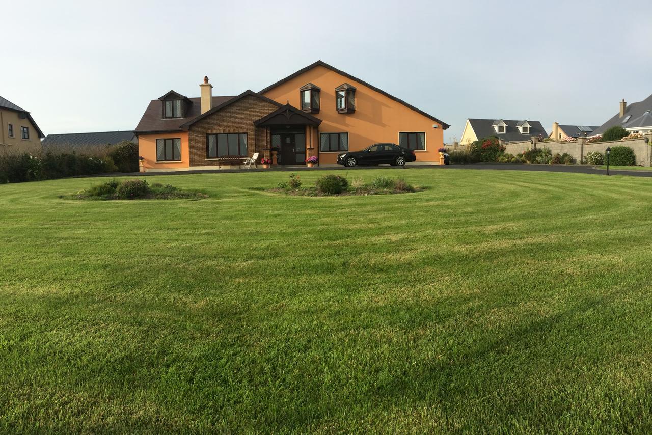 Seanor House Bed & Breakfast แบลลีบัลเนียน ภายนอก รูปภาพ